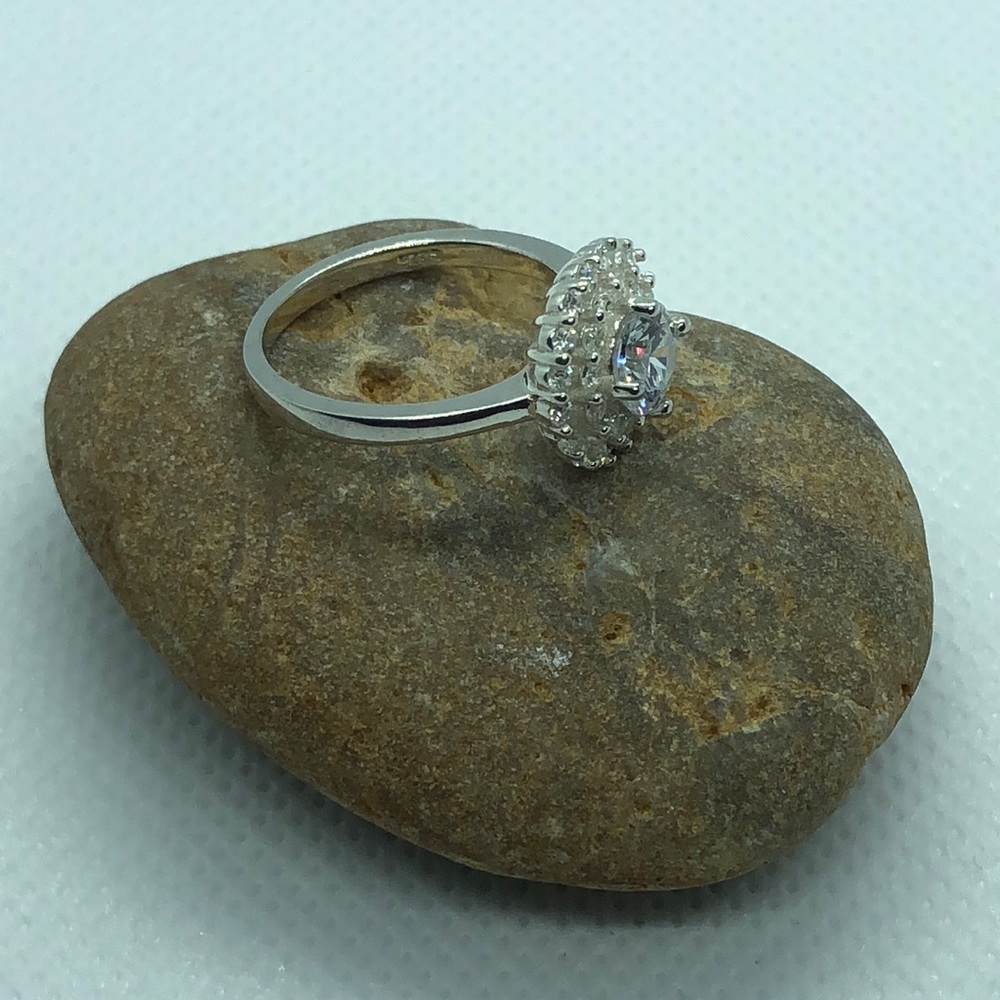 925 solid  sterling silver ring - Picture 2 of 3